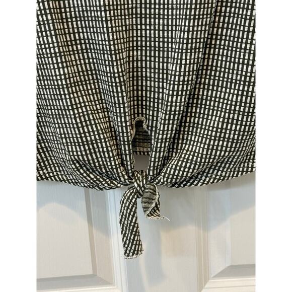 W5 size Medium front knot shirt - Picture 4 of 8